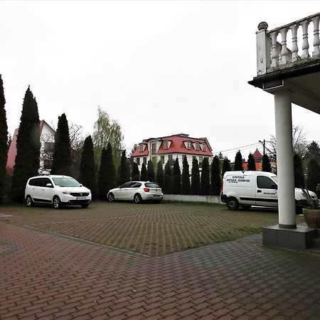 ホテルRezydencja Parkowa ワルシャワ エクステリア 写真