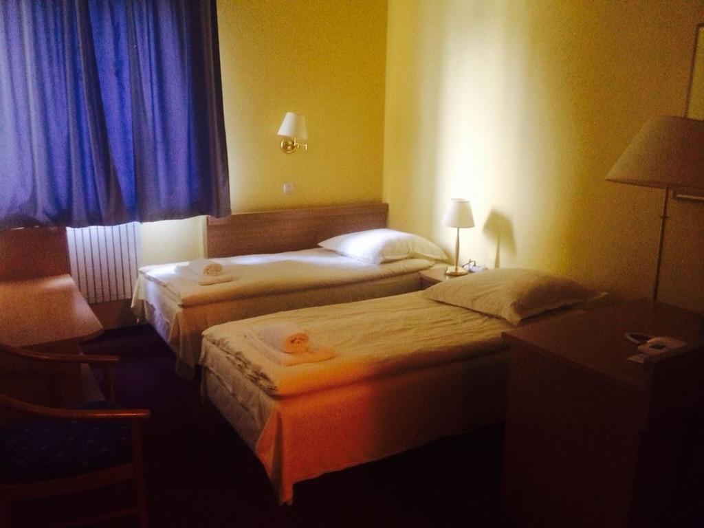 ホテルRezydencja Parkowa ワルシャワ 部屋 写真