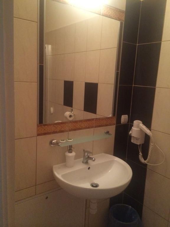 ホテルRezydencja Parkowa ワルシャワ 部屋 写真