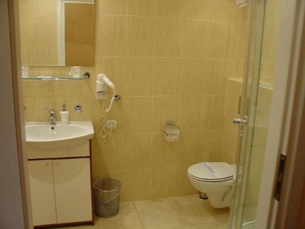 ホテルRezydencja Parkowa ワルシャワ 部屋 写真