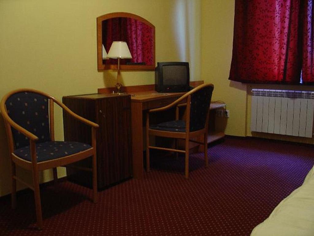 ホテルRezydencja Parkowa ワルシャワ 部屋 写真
